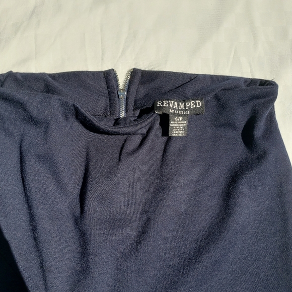 Pencil Skirt with slit - Picture 3 of 3